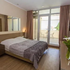 kvariati-riviera-pearl-apartment.batumihotels.net/