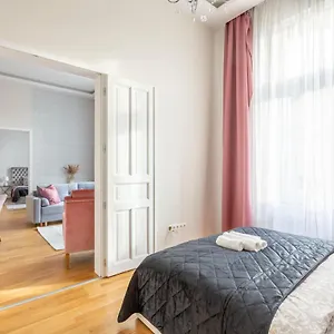  Apartment Luxury 3bedrm 2bathrm With Danube River View Hungary